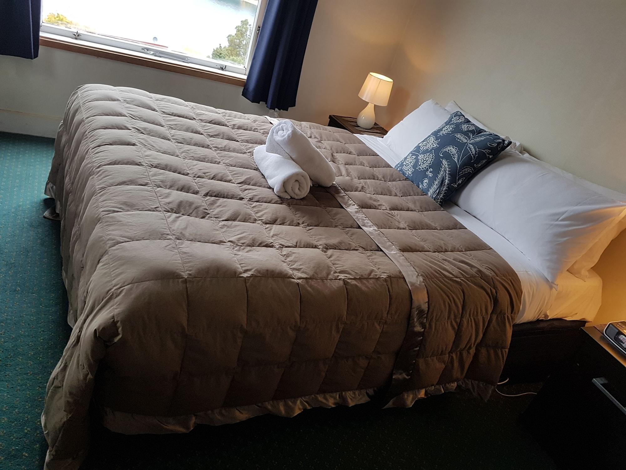 קווינסטאון Lakeview Colonial Motel מראה חיצוני תמונה