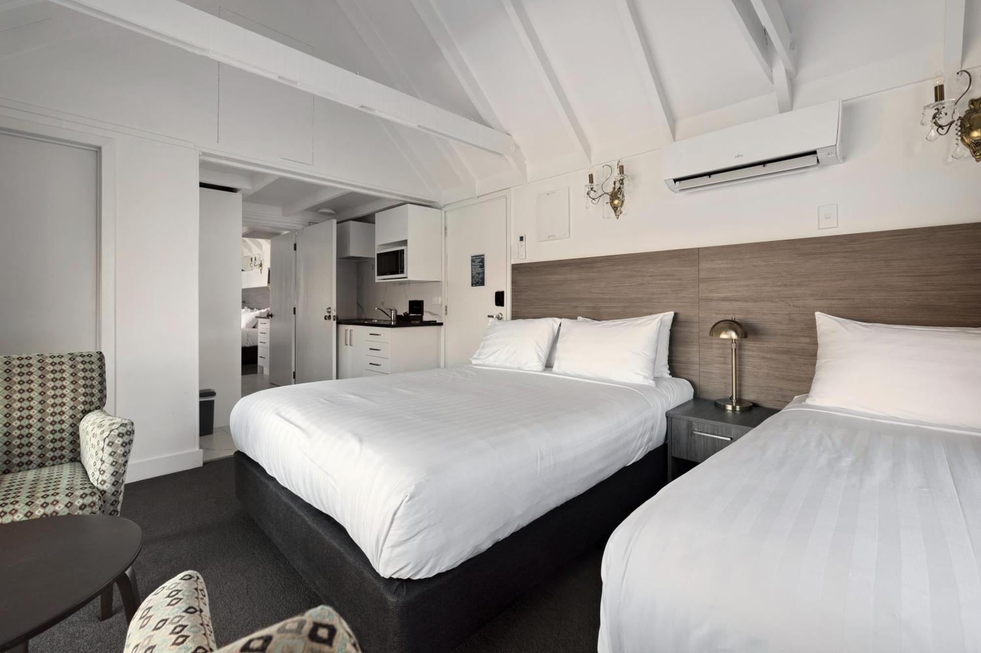 קווינסטאון Lakeview Colonial Motel מראה חיצוני תמונה