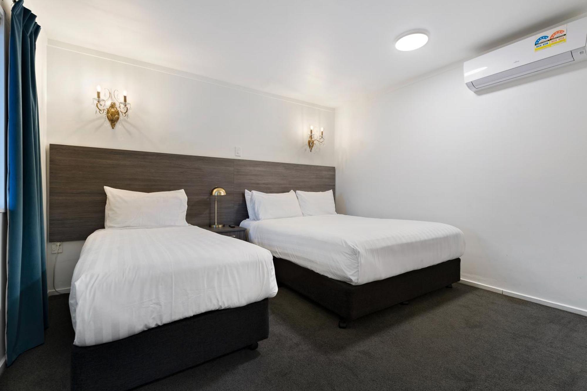 קווינסטאון Lakeview Colonial Motel מראה חיצוני תמונה