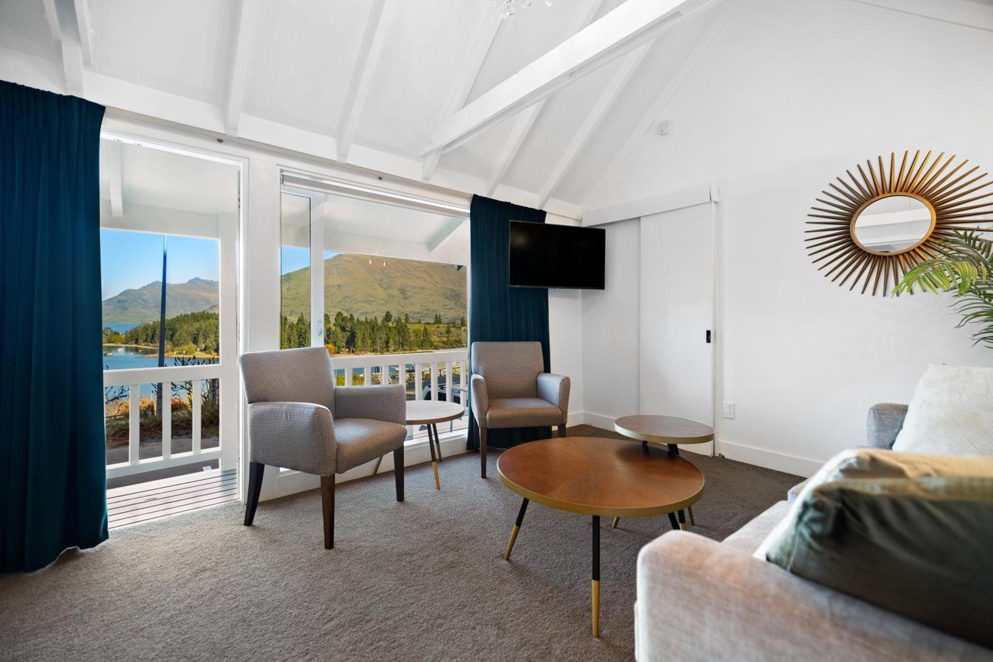 קווינסטאון Lakeview Colonial Motel מראה חיצוני תמונה