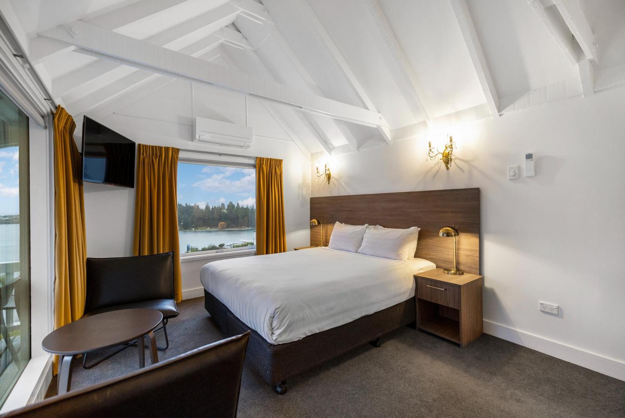 קווינסטאון Lakeview Colonial Motel מראה חיצוני תמונה