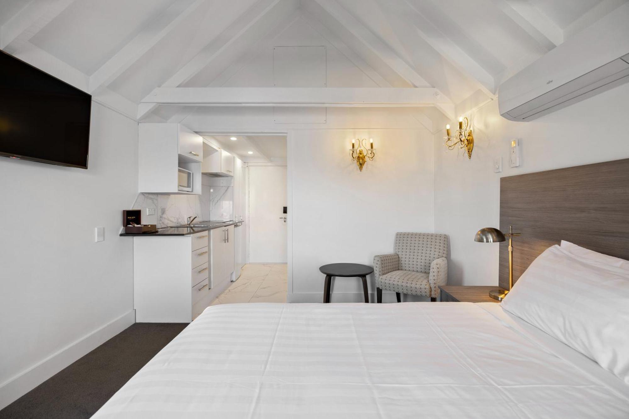 קווינסטאון Lakeview Colonial Motel מראה חיצוני תמונה