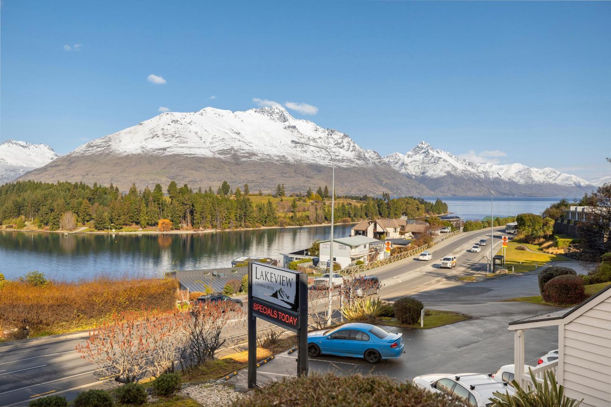 קווינסטאון Lakeview Colonial Motel מראה חיצוני תמונה