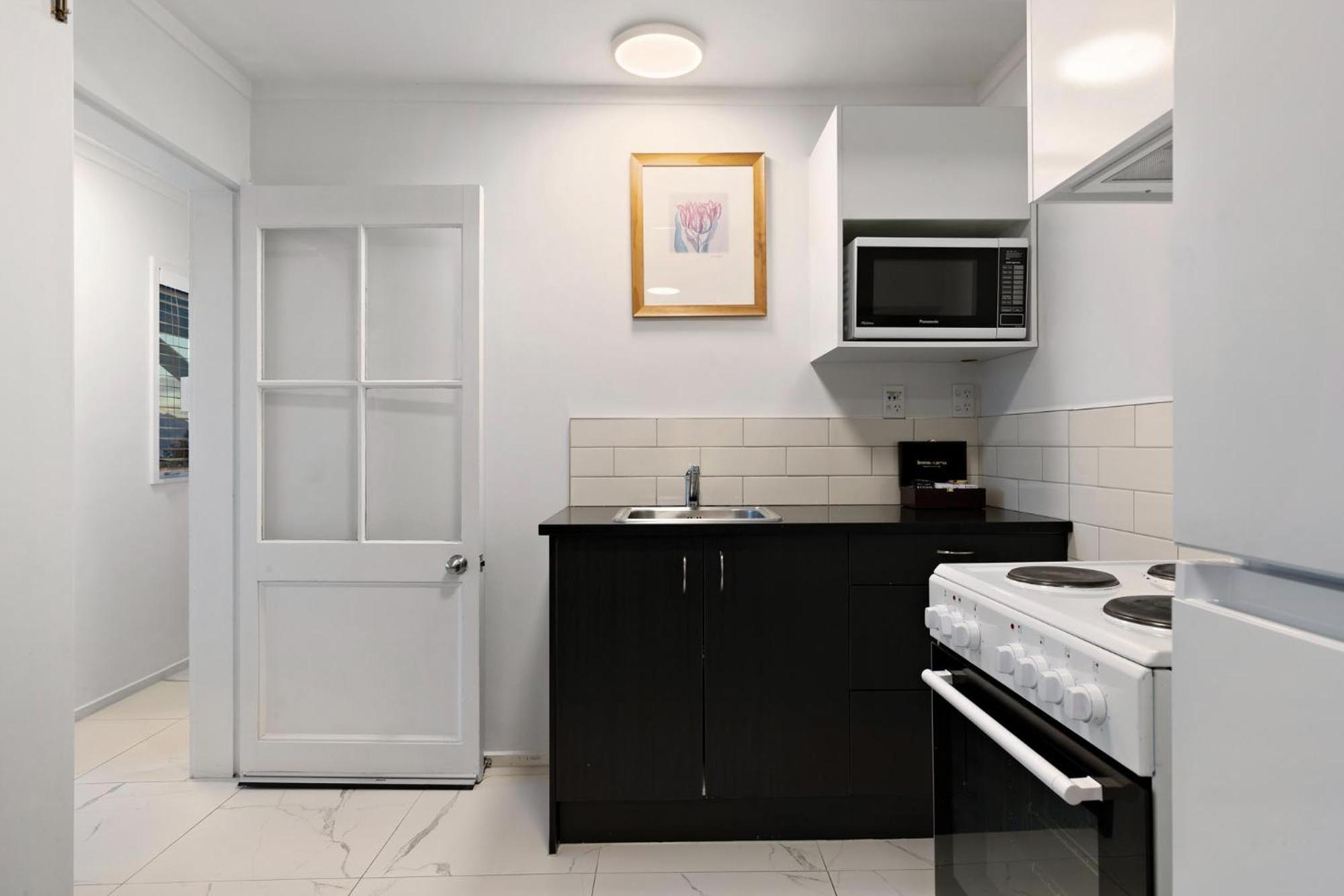 קווינסטאון Lakeview Colonial Motel מראה חיצוני תמונה