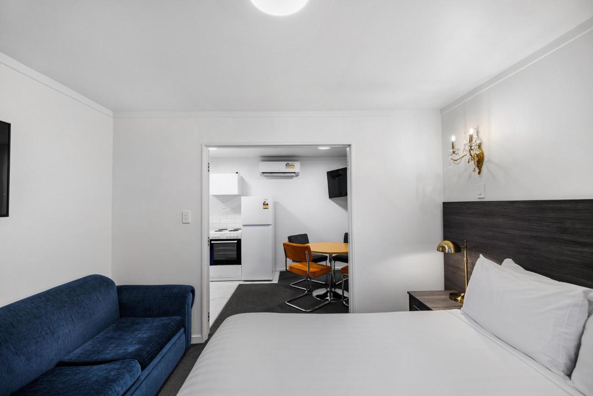 קווינסטאון Lakeview Colonial Motel מראה חיצוני תמונה