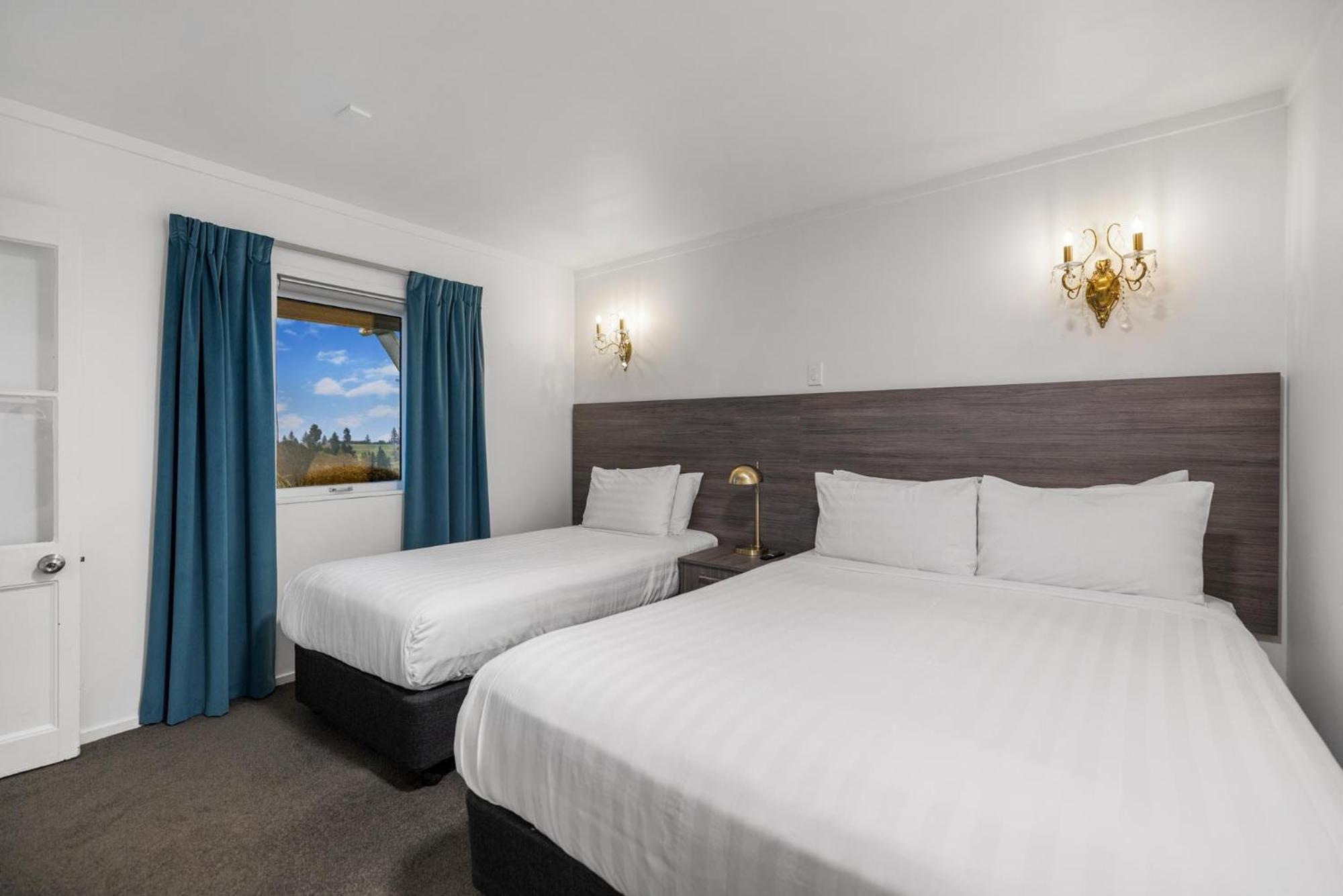 קווינסטאון Lakeview Colonial Motel מראה חיצוני תמונה